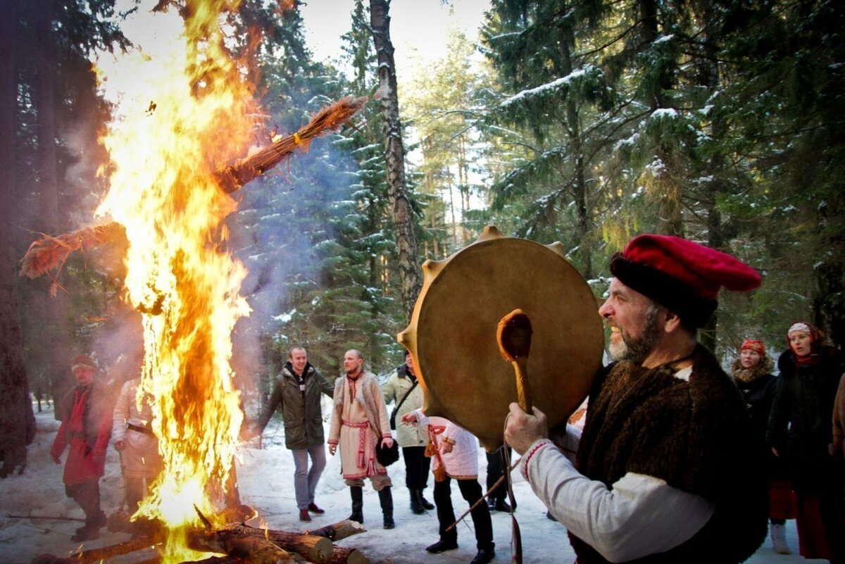 Масленица — языческий праздник Комоедица:🚩 славянский праздник с Медведем